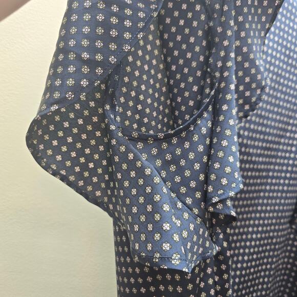 Ann Taylor Floral Flutter Sleeves Button Up Blouse Top Multicolor Size Medium - Picture 5 of 7